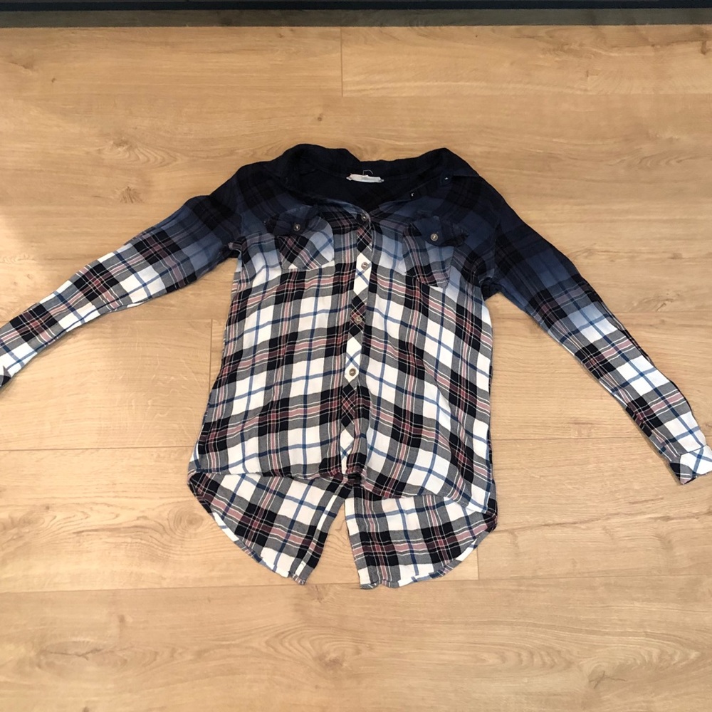 Ombré flannel button down long sleeve blouse.